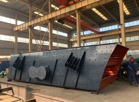 兩臺移動式破碎機(jī)在廣西建筑垃圾消納場順利投產(chǎn)